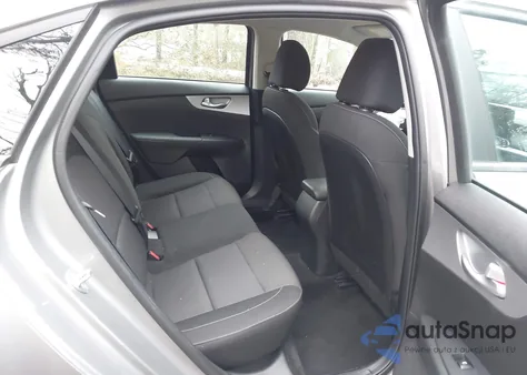 2023 Kia Forte Lxs z USA, uszkodzony, nr VIN 3KPF24AD7PE615630